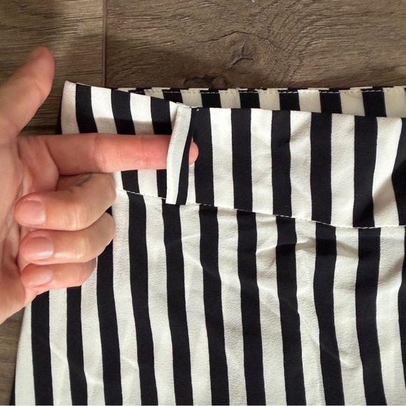 NWT IMRIE Black and White Striped Women's Skirt 100% Silk Size XS - Picture 7 of 10